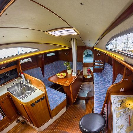 Norwavey, Sleep In A Boat Krokelvdalen Exterior foto